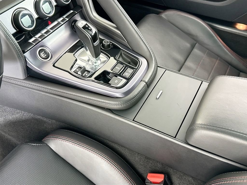 Used 2020 Jaguar F-TYPE Coupe RWD image 12