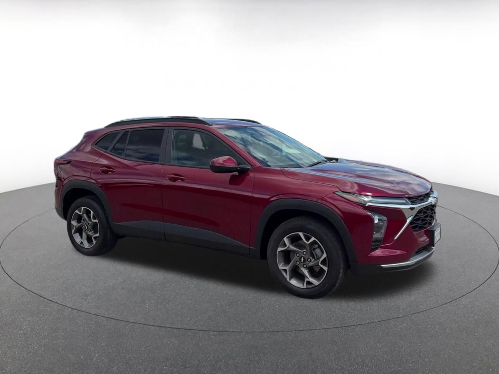 Used 2025 Chevrolet Trax LT FWD video 2
