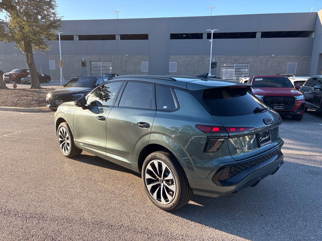 New 2026 Audi Q3 quattro 2.0T AWD/4WD image 8