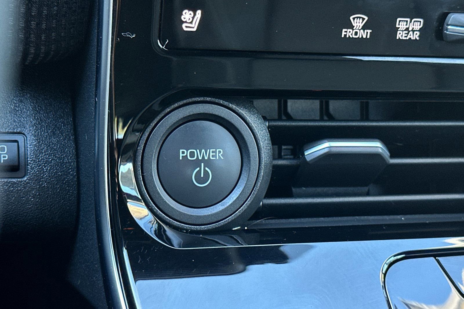 Certified 2023 Subaru Solterra AWD image 25