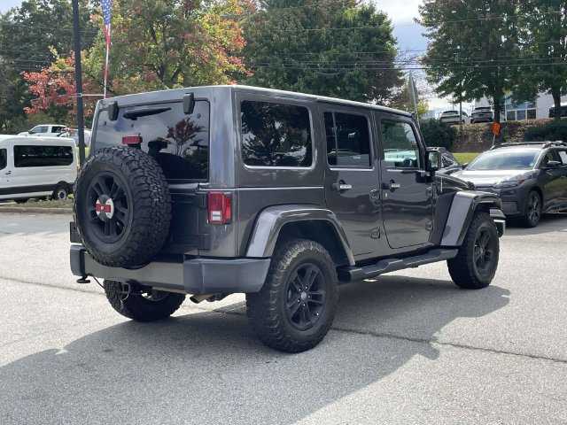 Used 2017 Jeep Wrangler Unlimited Sahara w/ Connectivity Group AWD/4WD image 5