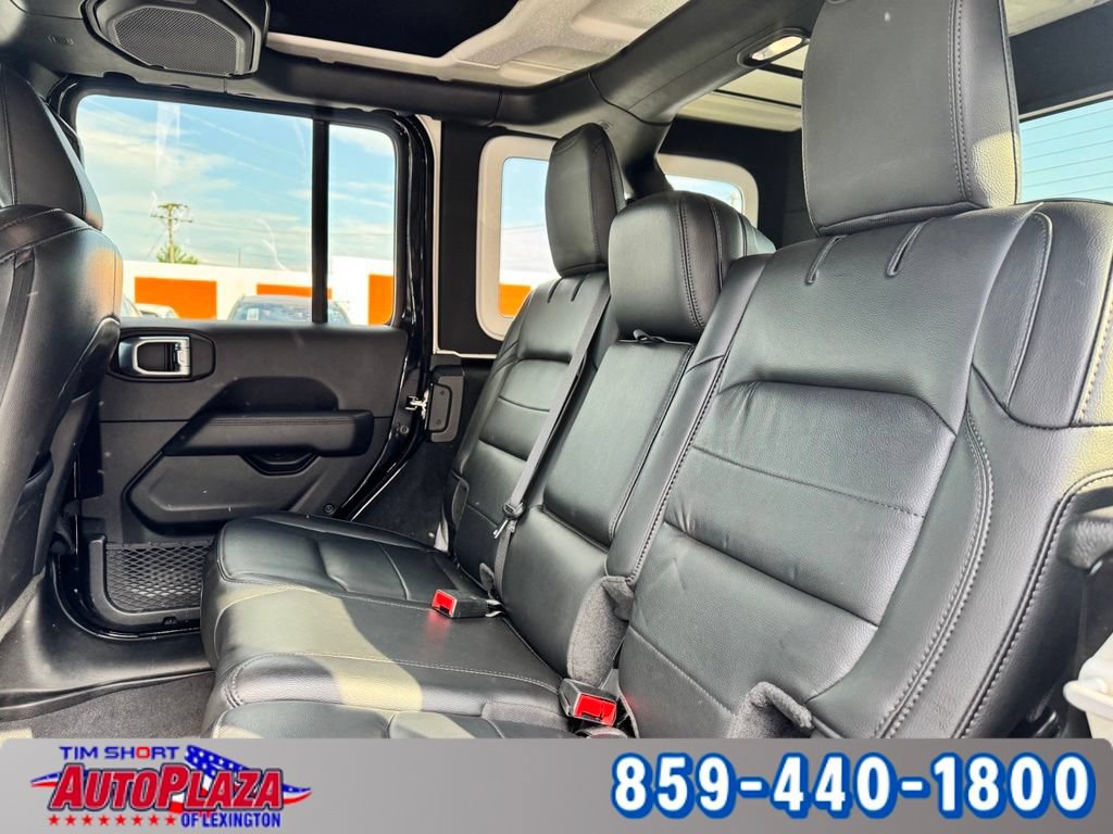 Used 2023 Jeep Wrangler Unlimited Sahara AWD/4WD image 27
