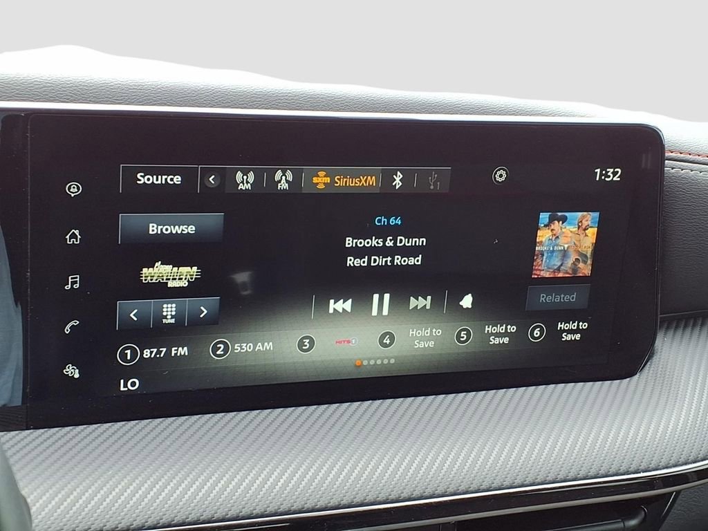 Used 2025 Nissan Kicks SR image 26