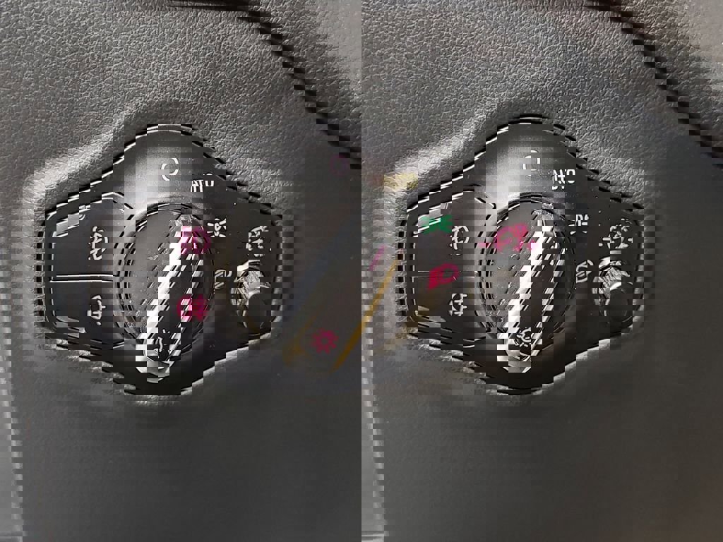 Used 2015 Audi Q5 2.0T Premium Plus AWD/4WD image 29