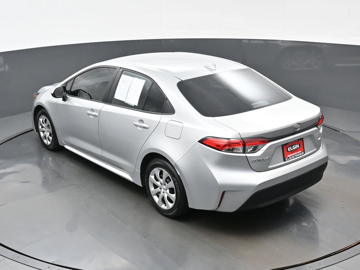 Used 2024 Toyota Corolla LE FWD image 35