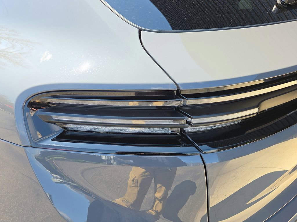 Certified 2025 Porsche Macan 4S Electric image 26