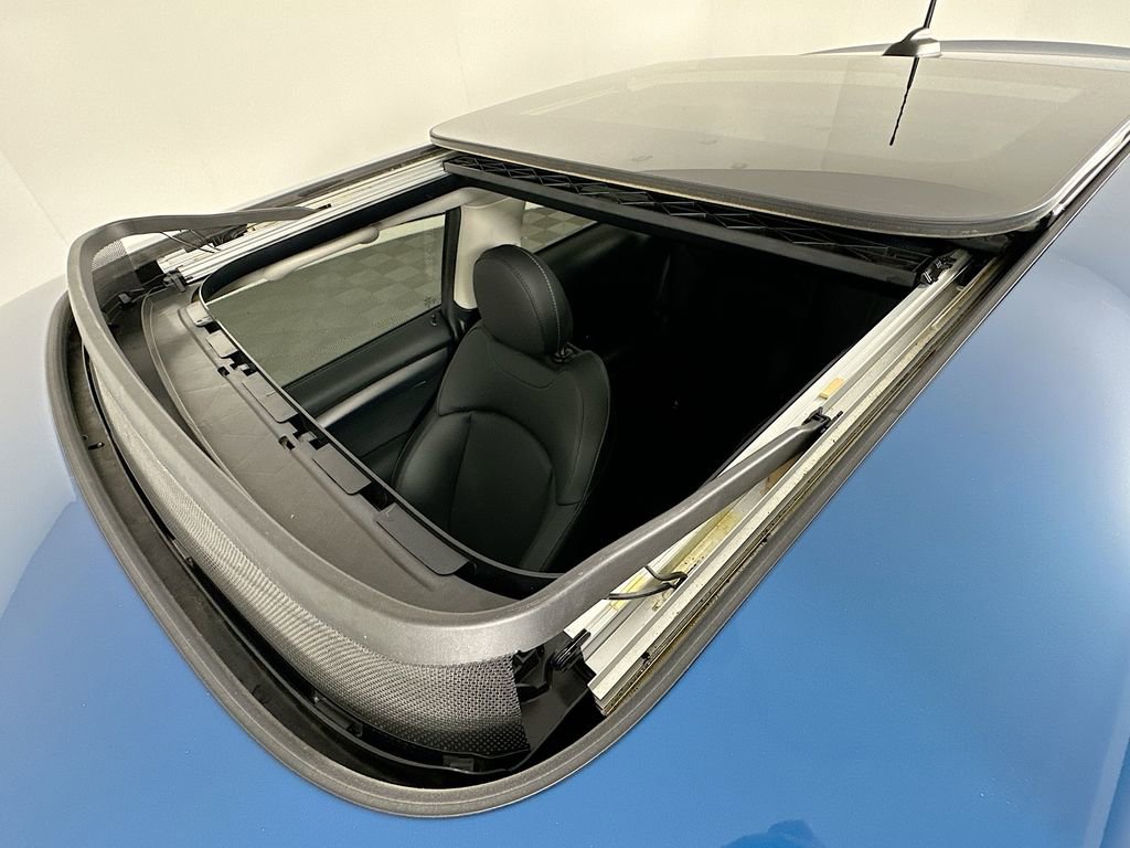 Certified 2024 MINI Cooper SE FWD image 23