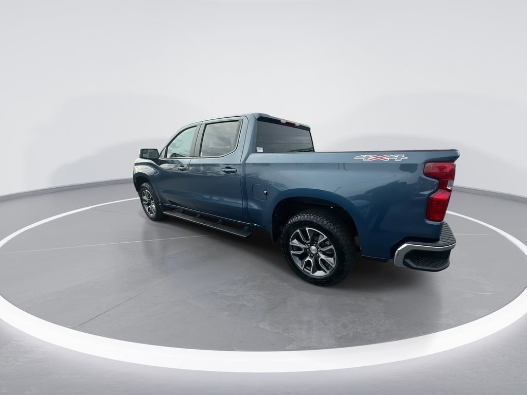Used 2024 Chevrolet Silverado 1500 LT AWD/4WD image 6
