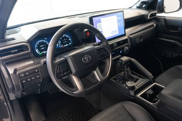 Used 2025 Toyota 4Runner TRD Off-Road Premium AWD/4WD image 3