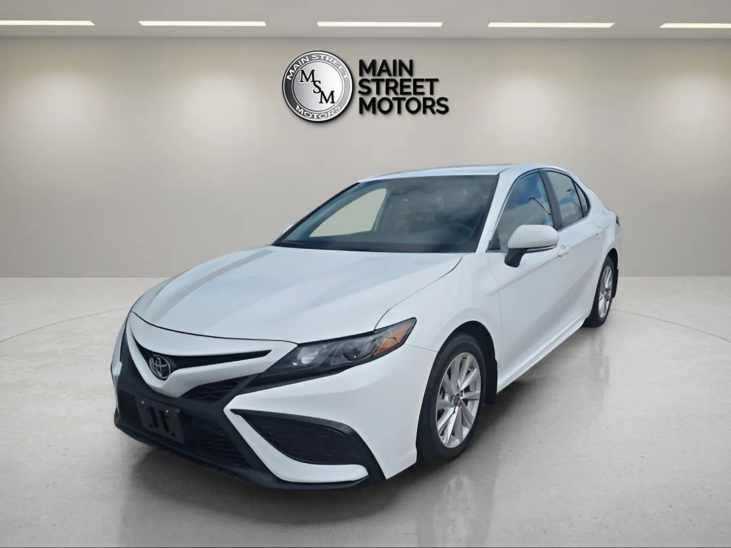 Used 2024 Toyota Camry SE AWD/4WD image 1