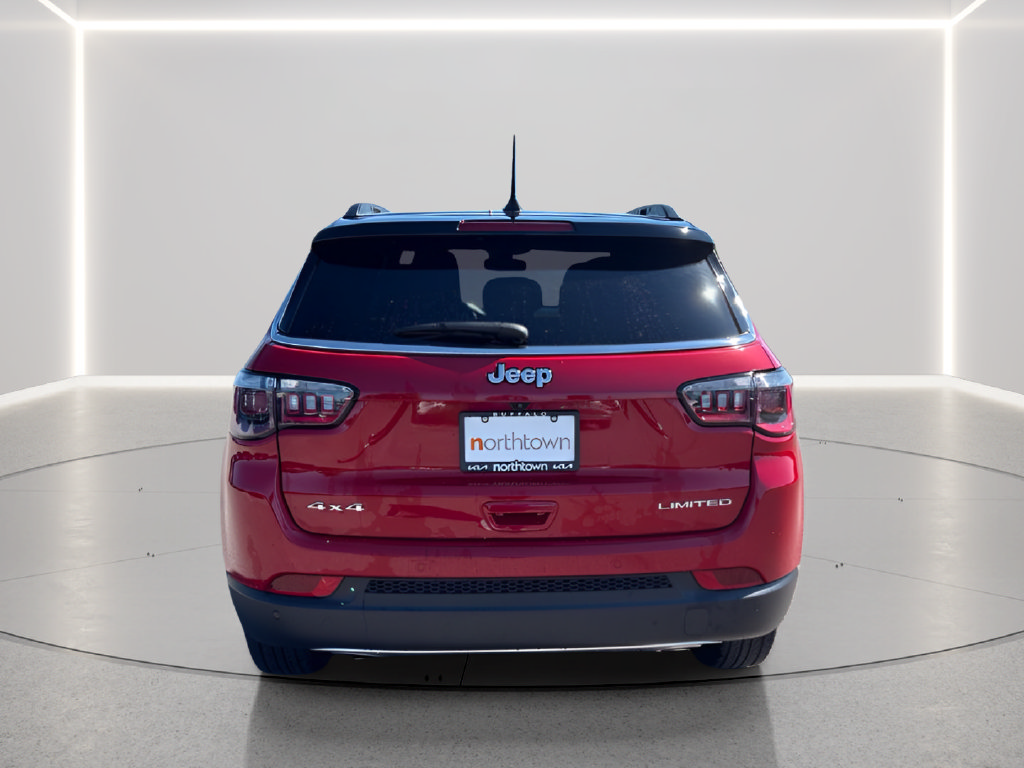 Used 2023 Jeep Compass Limited AWD/4WD image 7