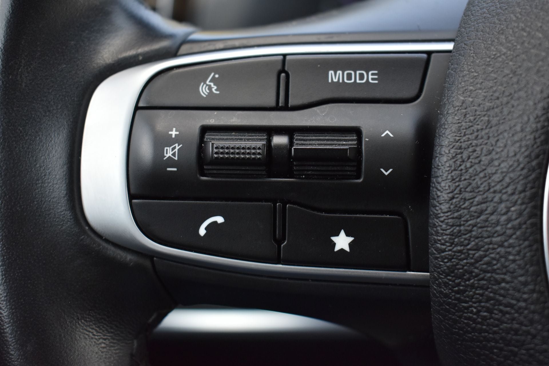 Used 2023 Kia Sportage EX FWD image 18