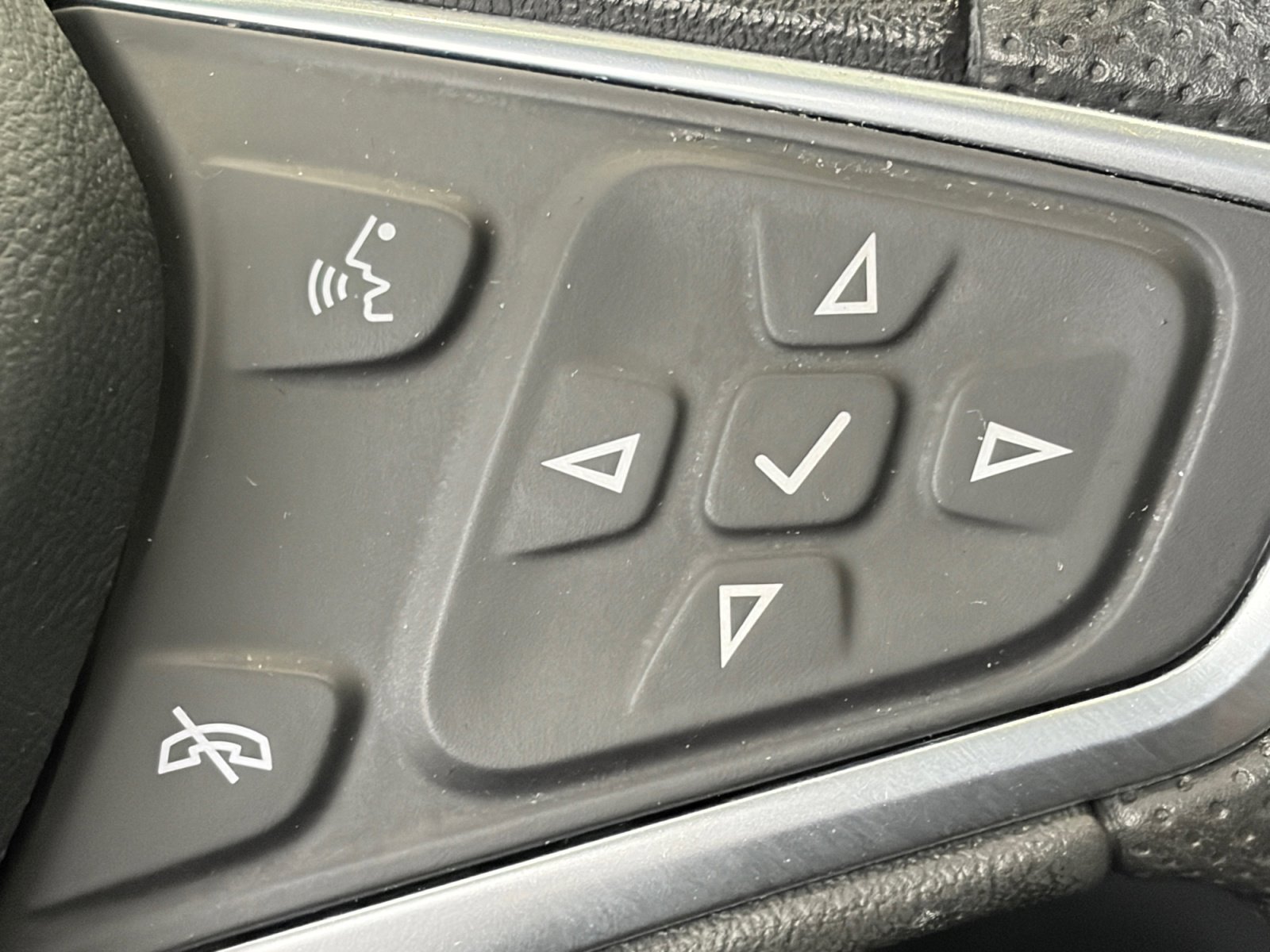 Used 2022 Chevrolet Equinox LS AWD/4WD image 26