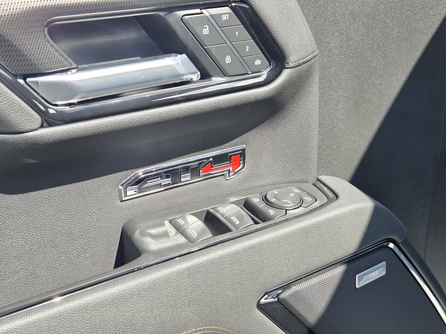 New 2026 GMC Sierra 1500 AT4 w/ AT4 Premium Package AWD/4WD image 31