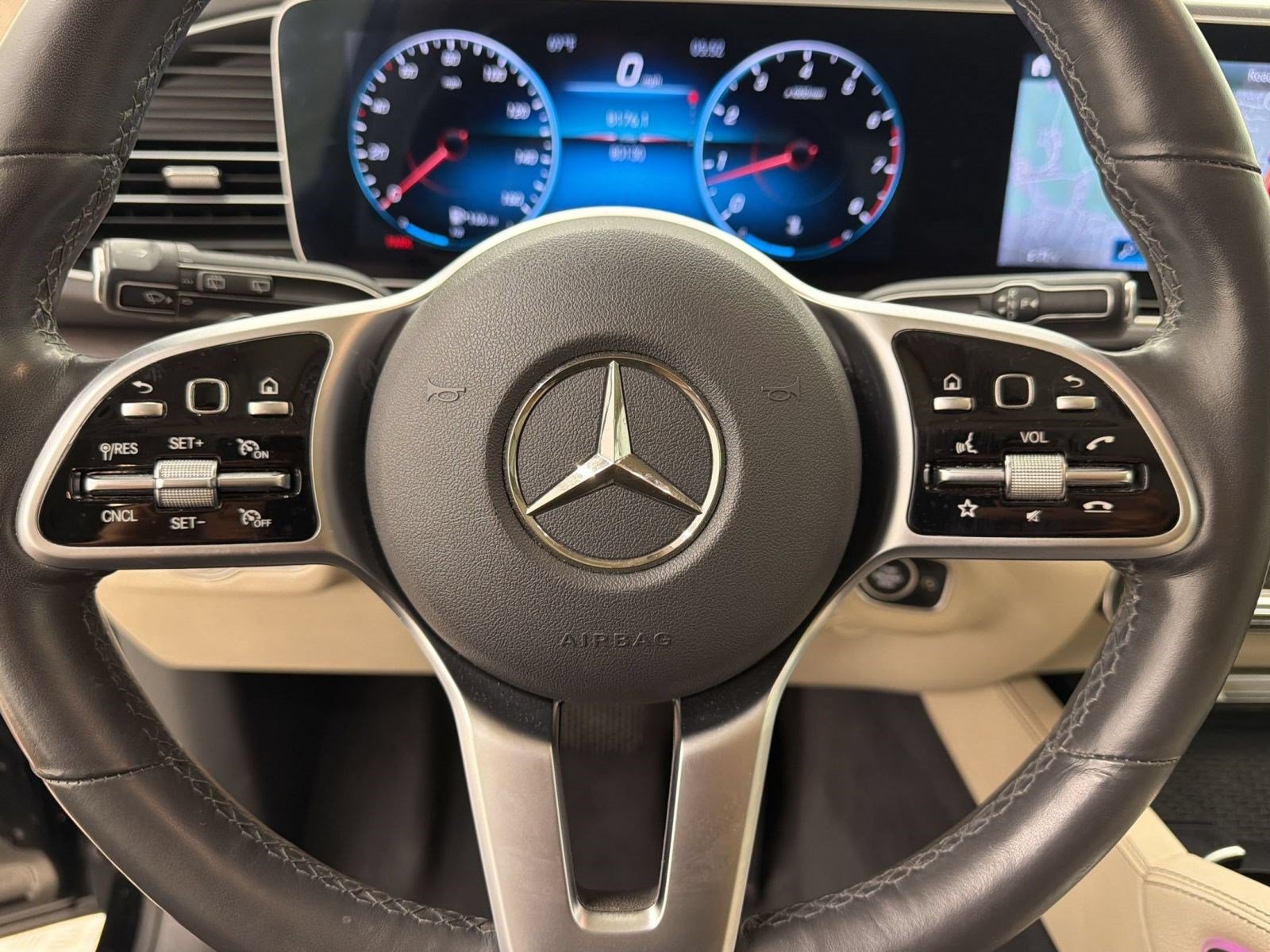 Certified 2020 Mercedes-Benz GLE 350 4MATIC w/ Premium Package image 11