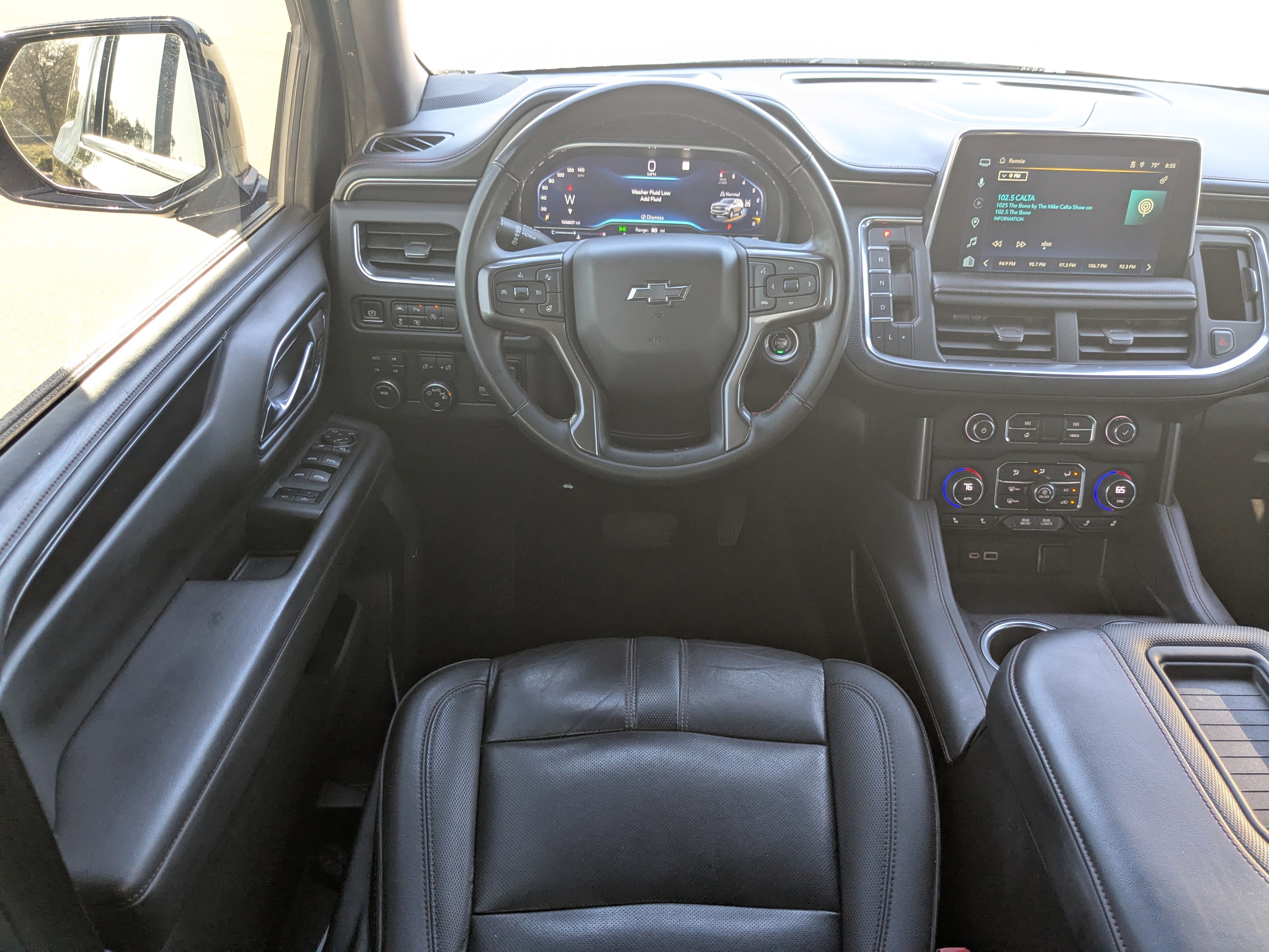 Used 2023 Chevrolet Suburban RST w/ Luxury Package AWD/4WD image 24