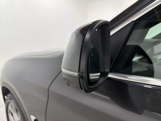 Certified 2023 BMW X4 xDrive30i w/ Premium Package image 9