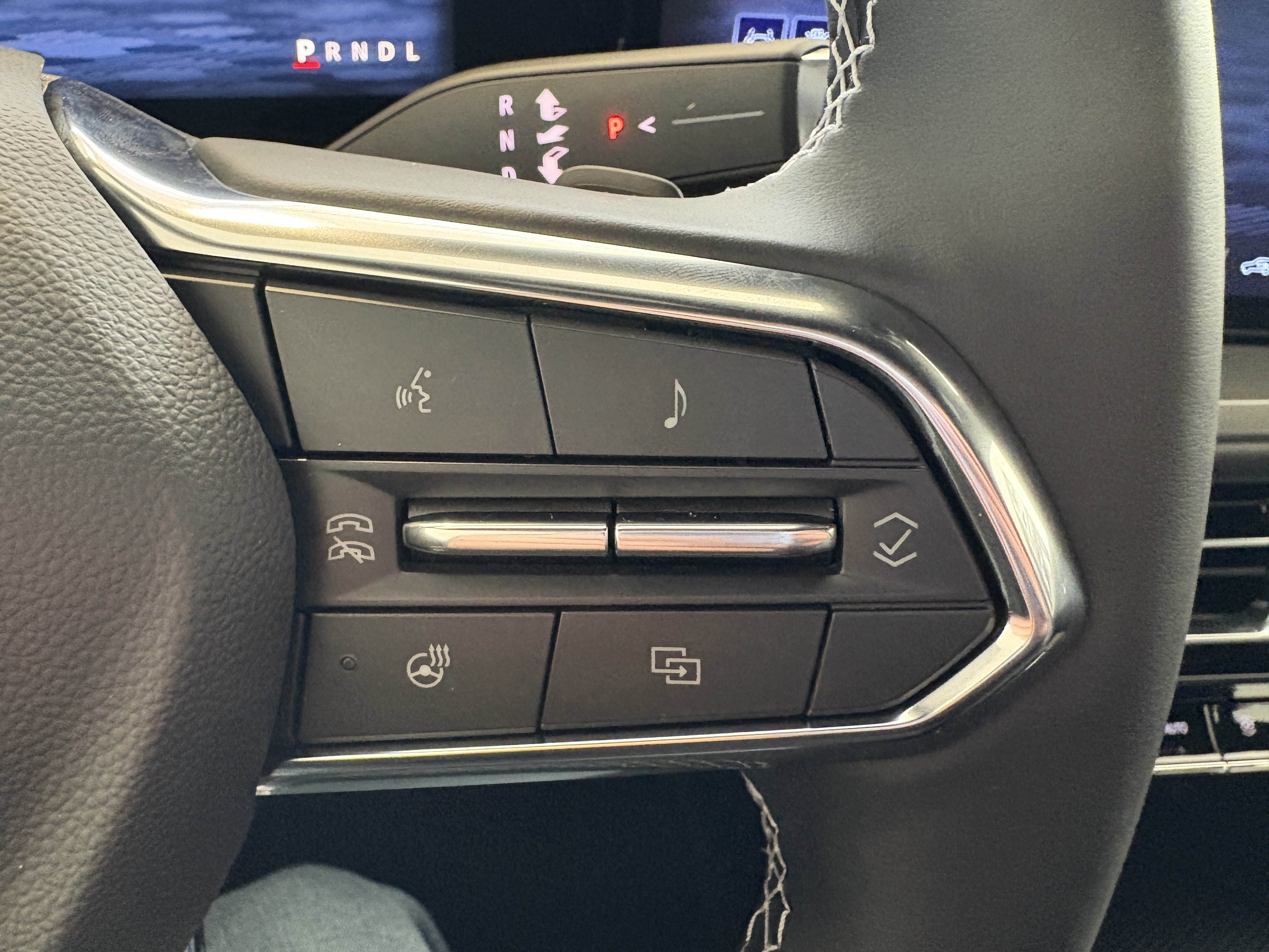 New 2026 Chevrolet Traverse LT image 13