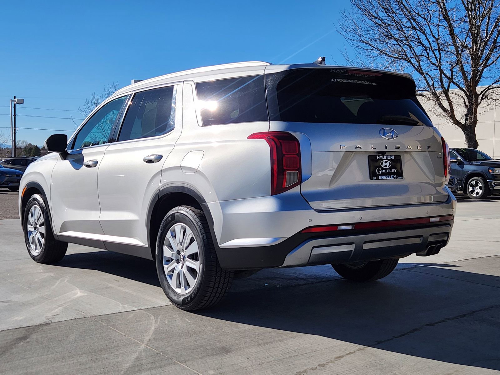 Used 2024 Hyundai Palisade SEL image 3