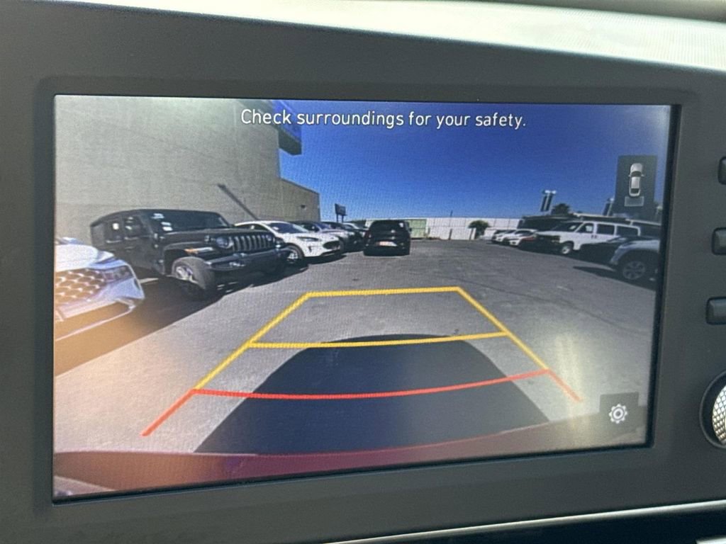 Used 2022 Hyundai Elantra SEL image 12