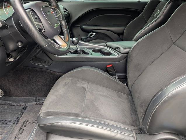 Used 2016 Dodge Challenger R/T Scat Pack w/ Leather Interior Group RWD image 14