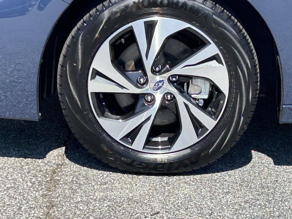 Certified 2025 Subaru Legacy Premium w/ Popular Package #1 AWD/4WD image 9
