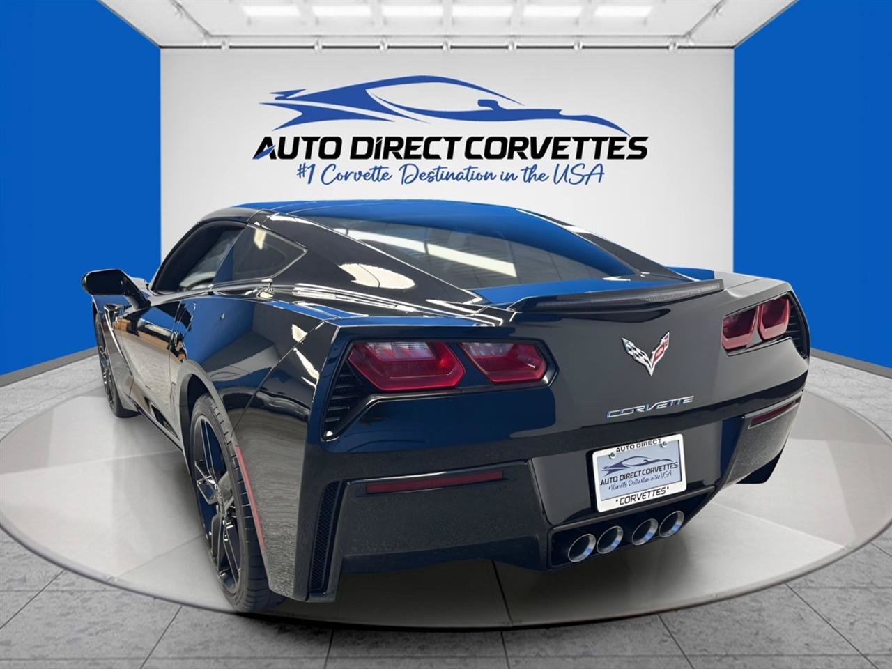 Used 2019 Chevrolet Corvette Stingray Coupe w/ 1LT RWD image 13