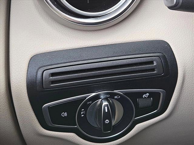 Used 2022 Mercedes-Benz GLC 300 image 13