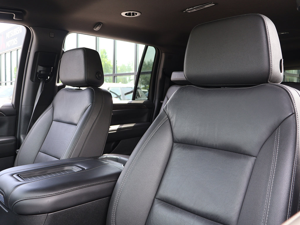 Used 2024 Chevrolet Suburban LT AWD/4WD image 32