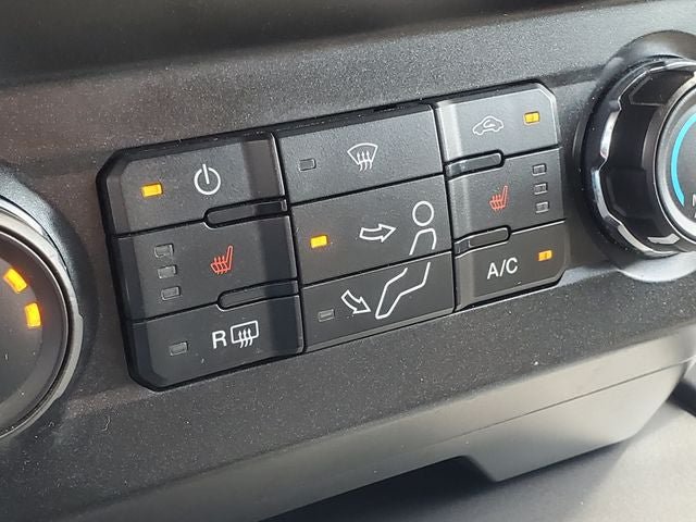 Used 2019 Ford F250 XLT w/ XLT Premium Package AWD/4WD image 17
