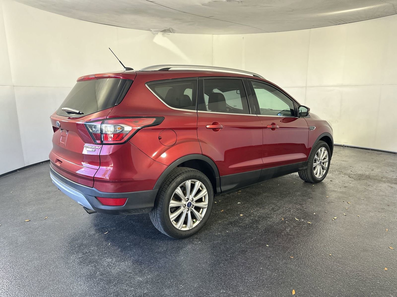 Used 2017 Ford Escape Titanium image 8