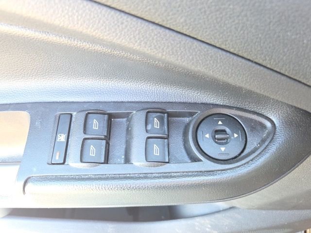 Used 2018 Ford Escape SE image 25