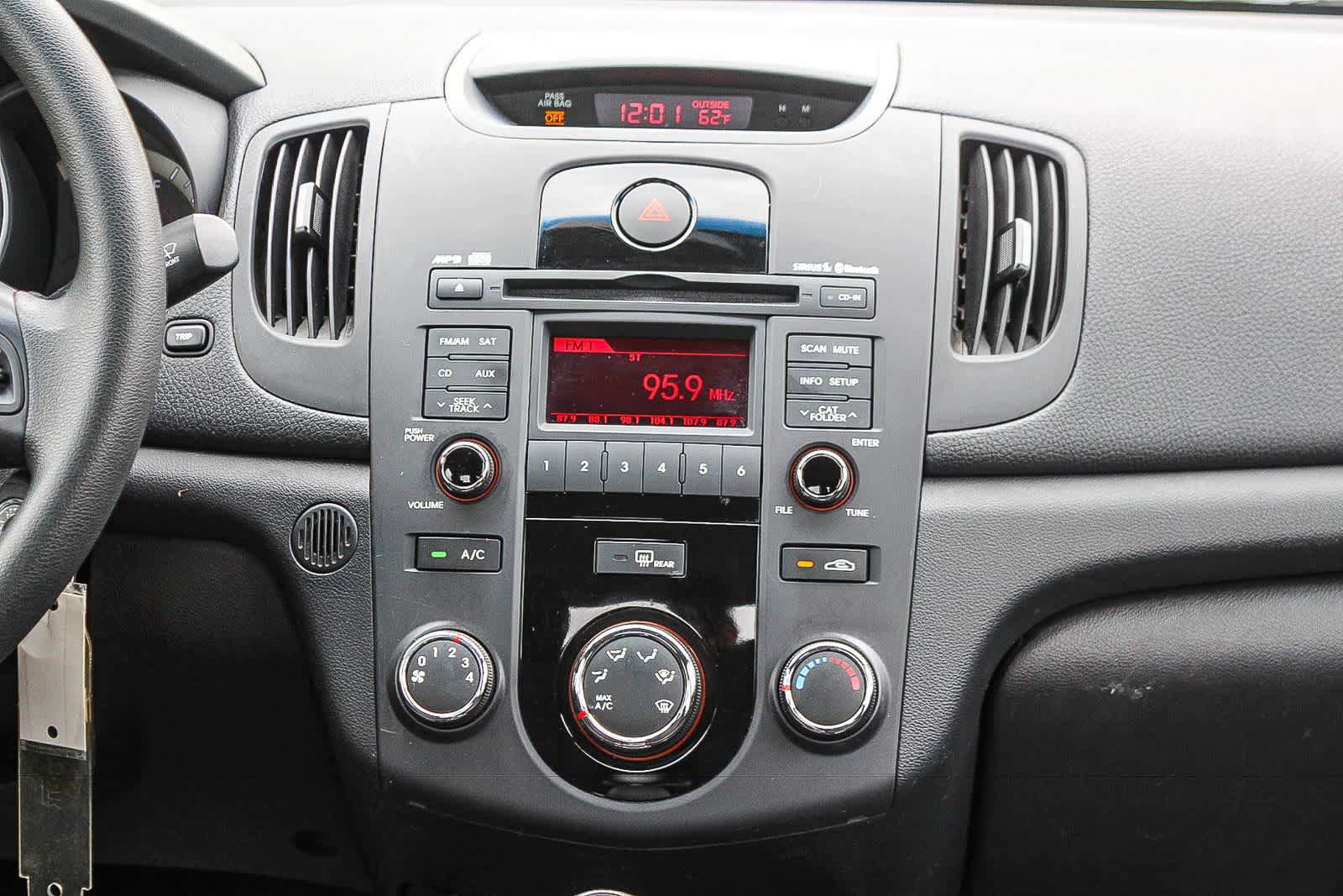 Used 2012 Kia Forte EX FWD image 19