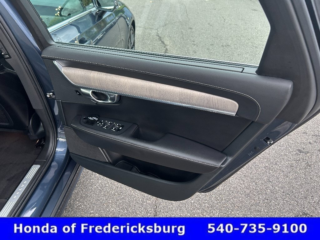 Used 2023 Volvo S90 B6 Ultimate w/ Protection Package Premier AWD/4WD image 13