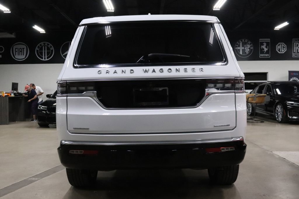 Used 2023 Jeep Grand Wagoneer Series II w/ Premium Group II image 4