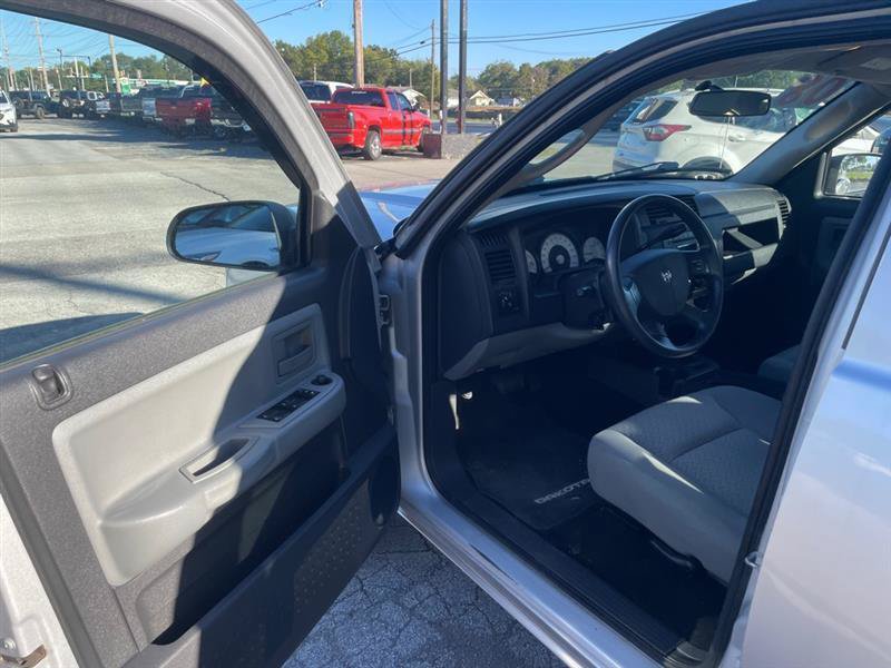 Used 2008 Dodge Dakota Big Horn RWD image 9