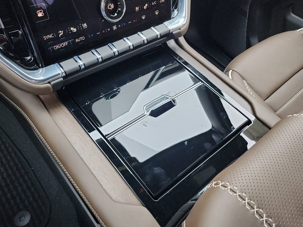 New 2026 GMC Yukon XL Denali Ultimate AWD/4WD image 36