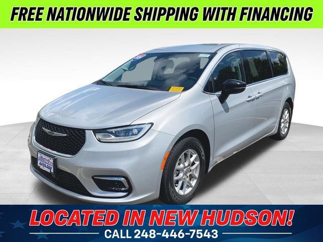 Used 2024 Chrysler Pacifica Touring-L FWD image 1
