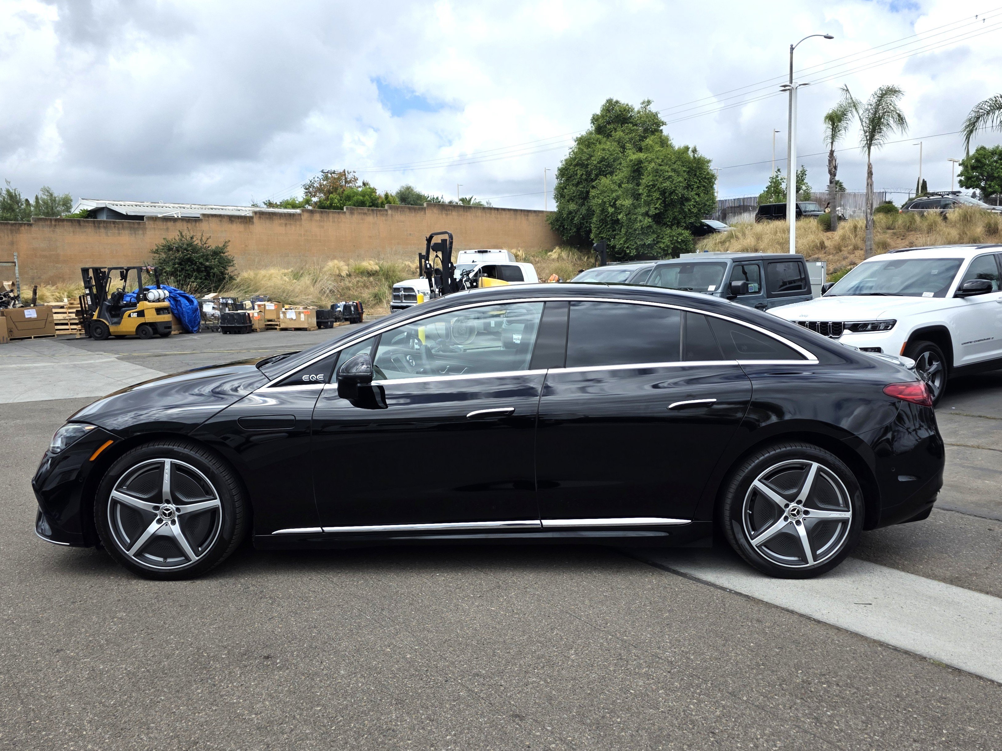 Used 2023 Mercedes-Benz EQE 350+ Sedan image 2