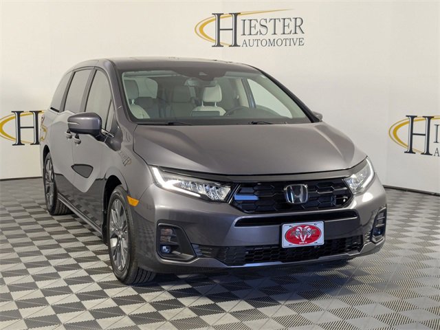 Used 2025 Honda Odyssey Touring image 2
