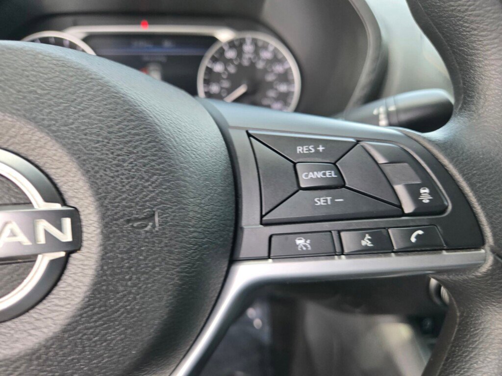 Used 2024 Nissan Sentra SV FWD image 23