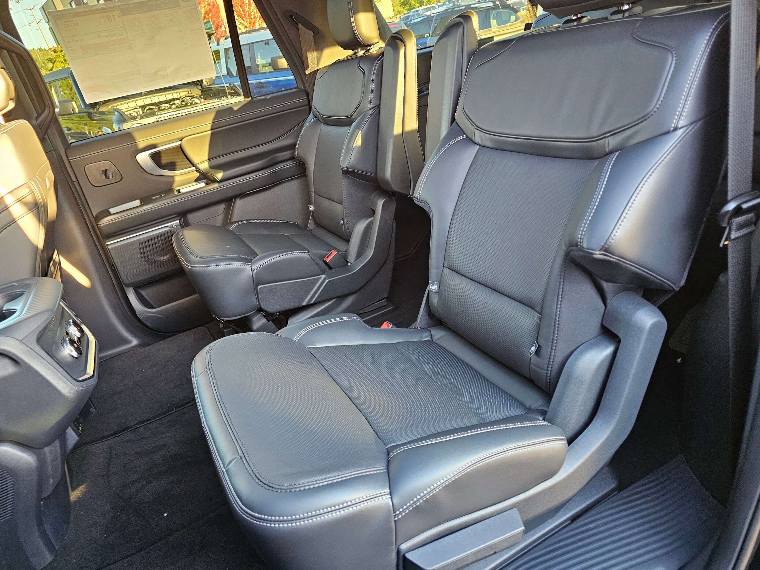 New 2026 Ford Expedition Max Platinum w/ Stealth Performance Package AWD/4WD image 12