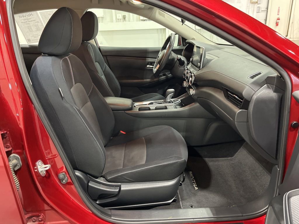 Used 2020 Nissan Sentra SV FWD image 27