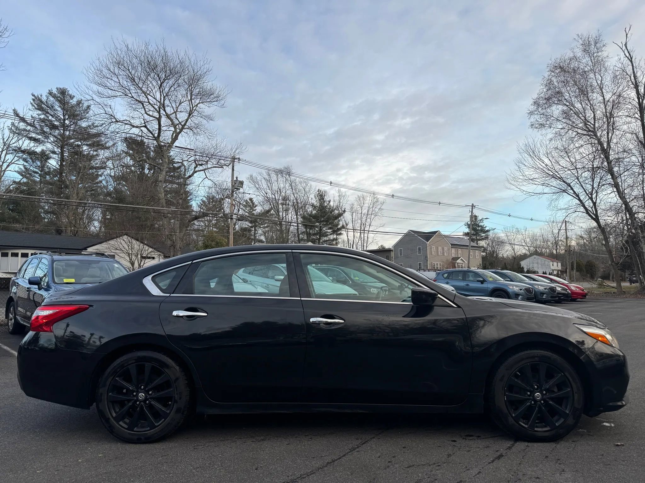 Used 2017 Nissan Altima 2.5 SV image 4