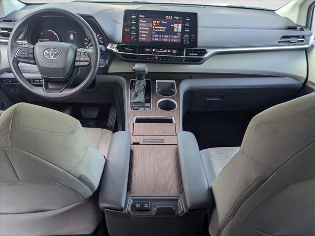 Used 2024 Toyota Sienna LE image 16