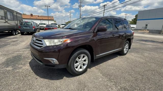 Used 2012 Toyota Highlander 4WD w/ Tech Pkg image 4