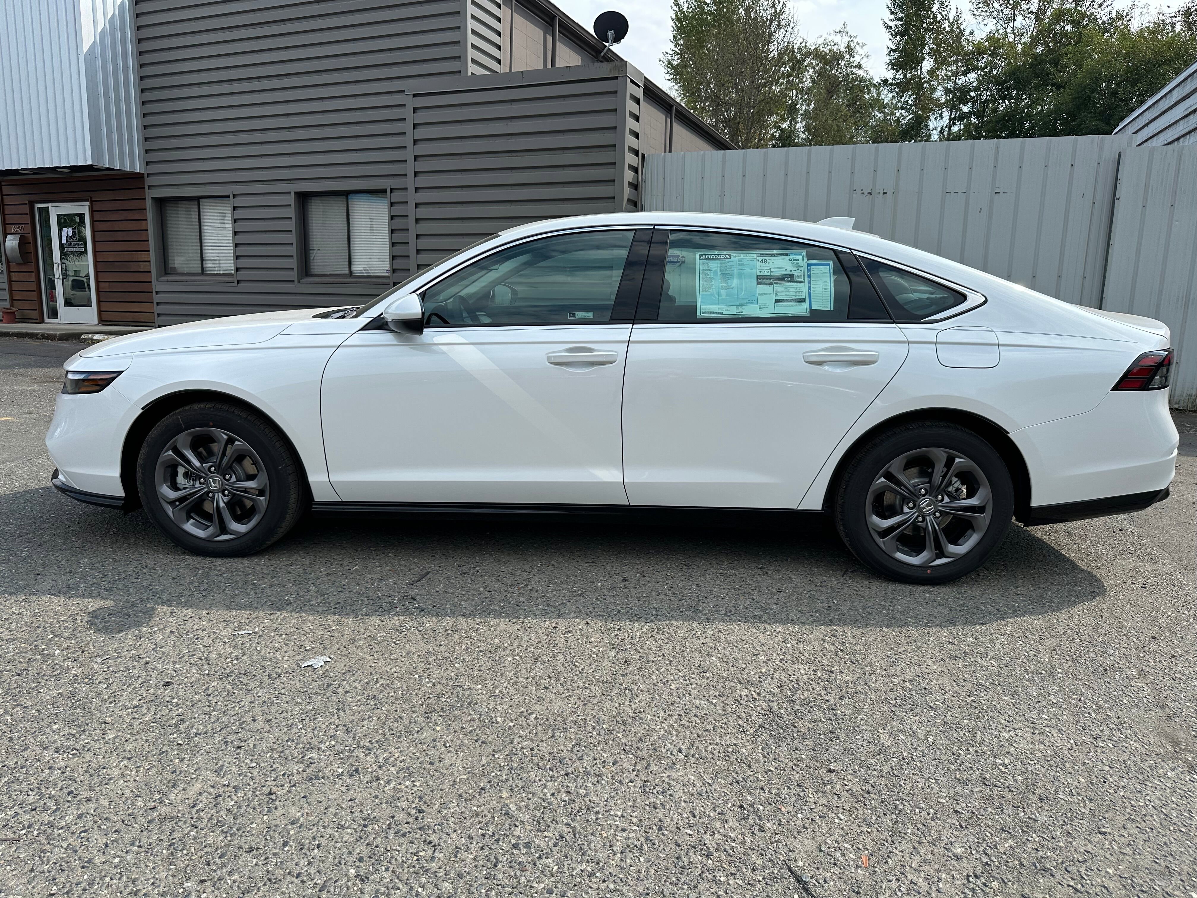 New 2025 Honda Accord EX-L image 4