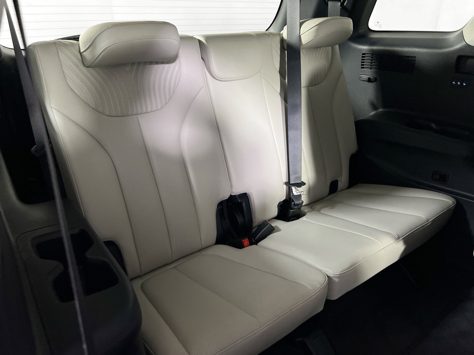 Used 2023 Hyundai Palisade Calligraphy image 29