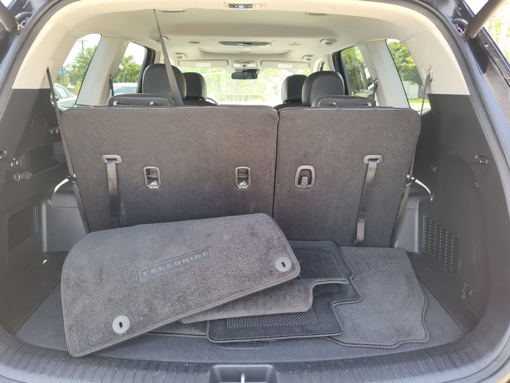 Used 2025 Kia Telluride S image 9