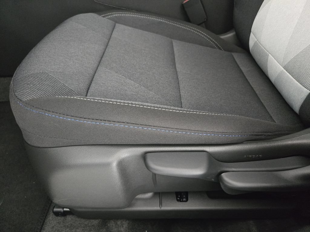 New 2026 Chevrolet Trax LS w/ LS Convenience Package FWD image 25